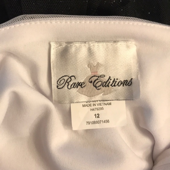 Cute Girls’ Black and White Dress - Picture 7 of 7